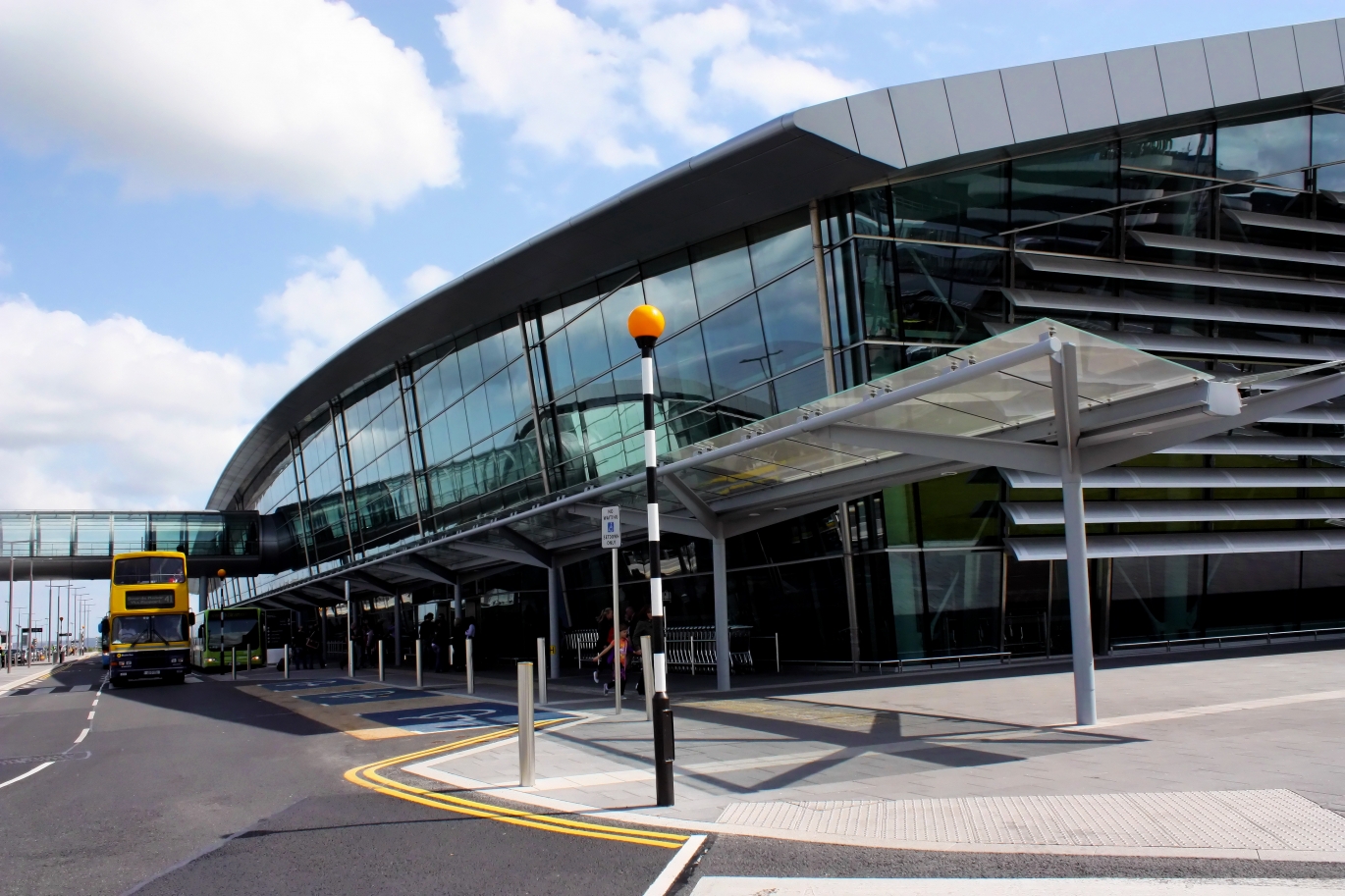 Dublin Airport Terminal 2 Skinde
